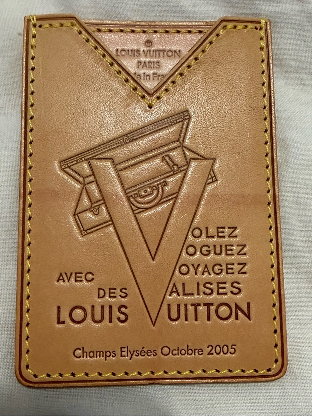 Louis Vuitton Beige Tan Embossed Leather Card - Picture 4 of 7